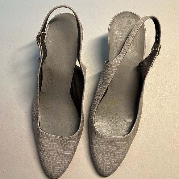 Vintage Gray crocodile like slingbacks size 8 medium - Picture 2 of 15